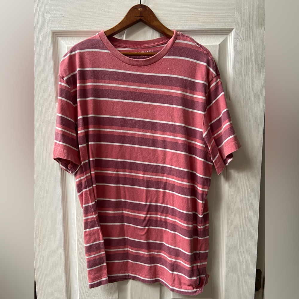Guess mens t shirt large